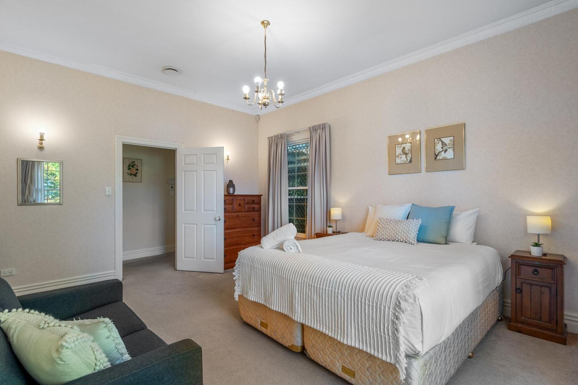 Tasman Holiday Parks Picton Exterior foto The master bedroom