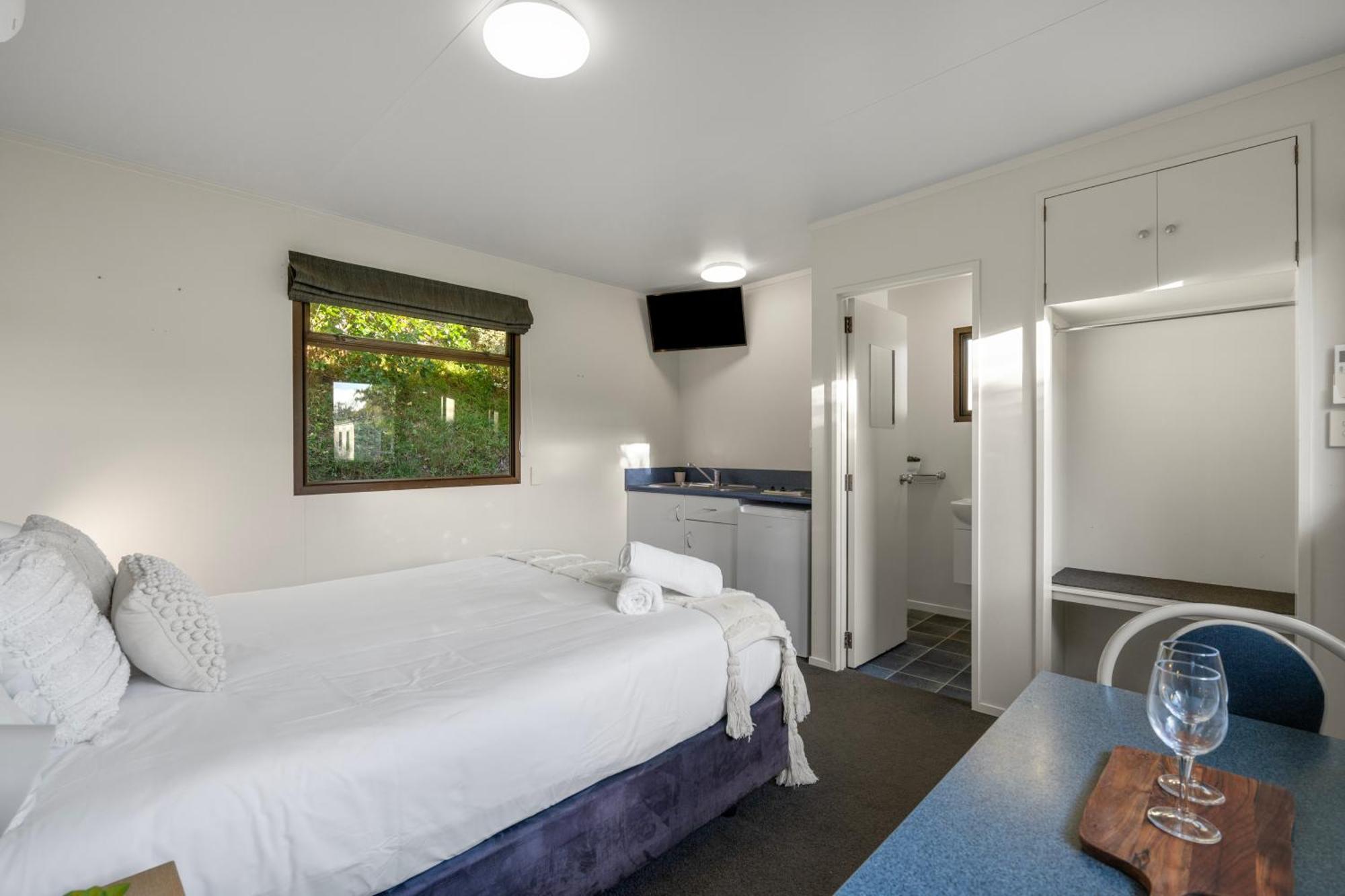 Tasman Holiday Parks Picton Exterior foto A studio apartment