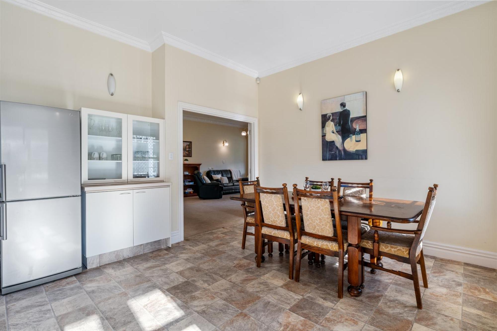 Tasman Holiday Parks Picton Exterior foto The dining room