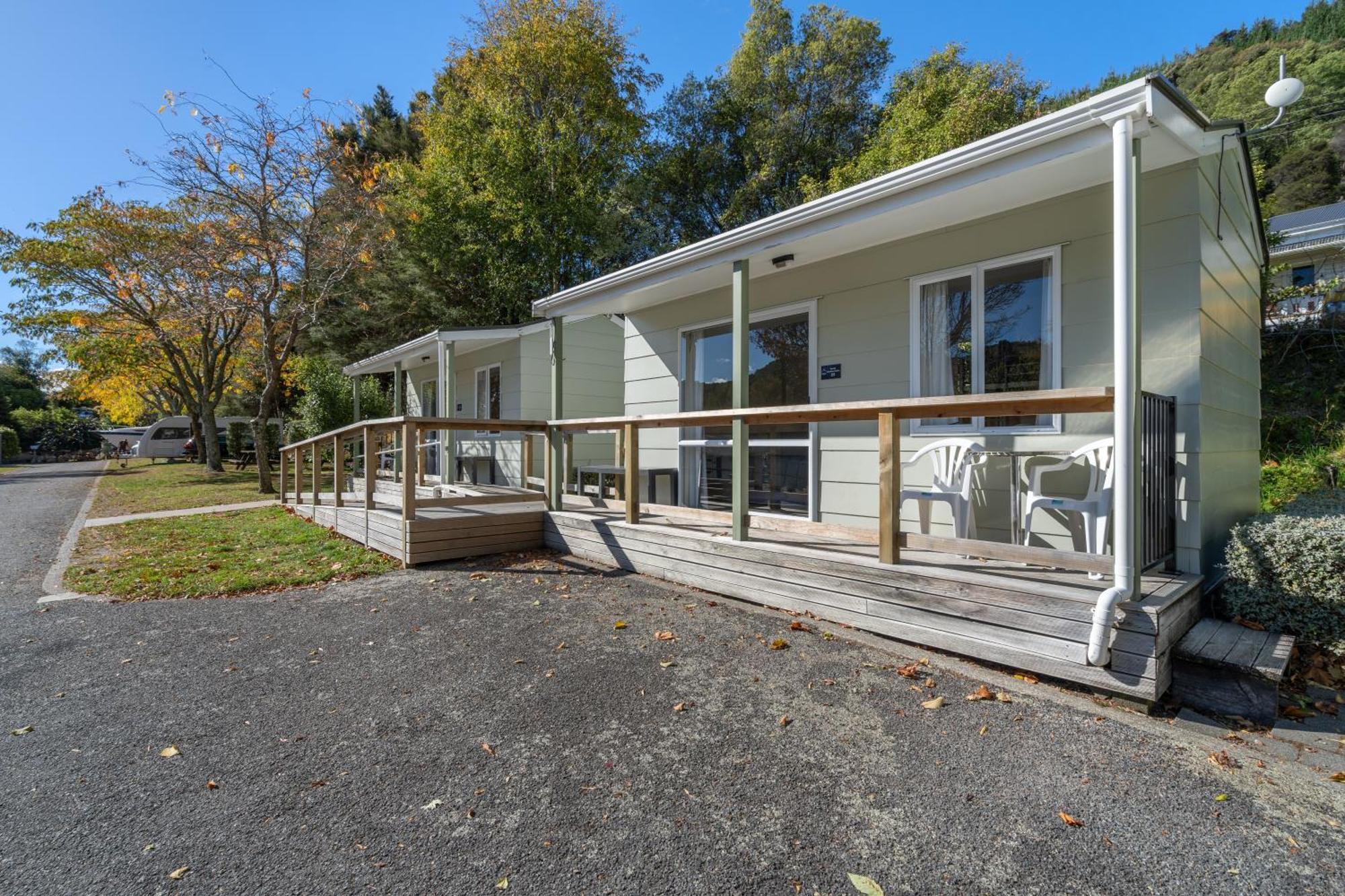 Tasman Holiday Parks Picton Exterior foto Motels in New Zealand