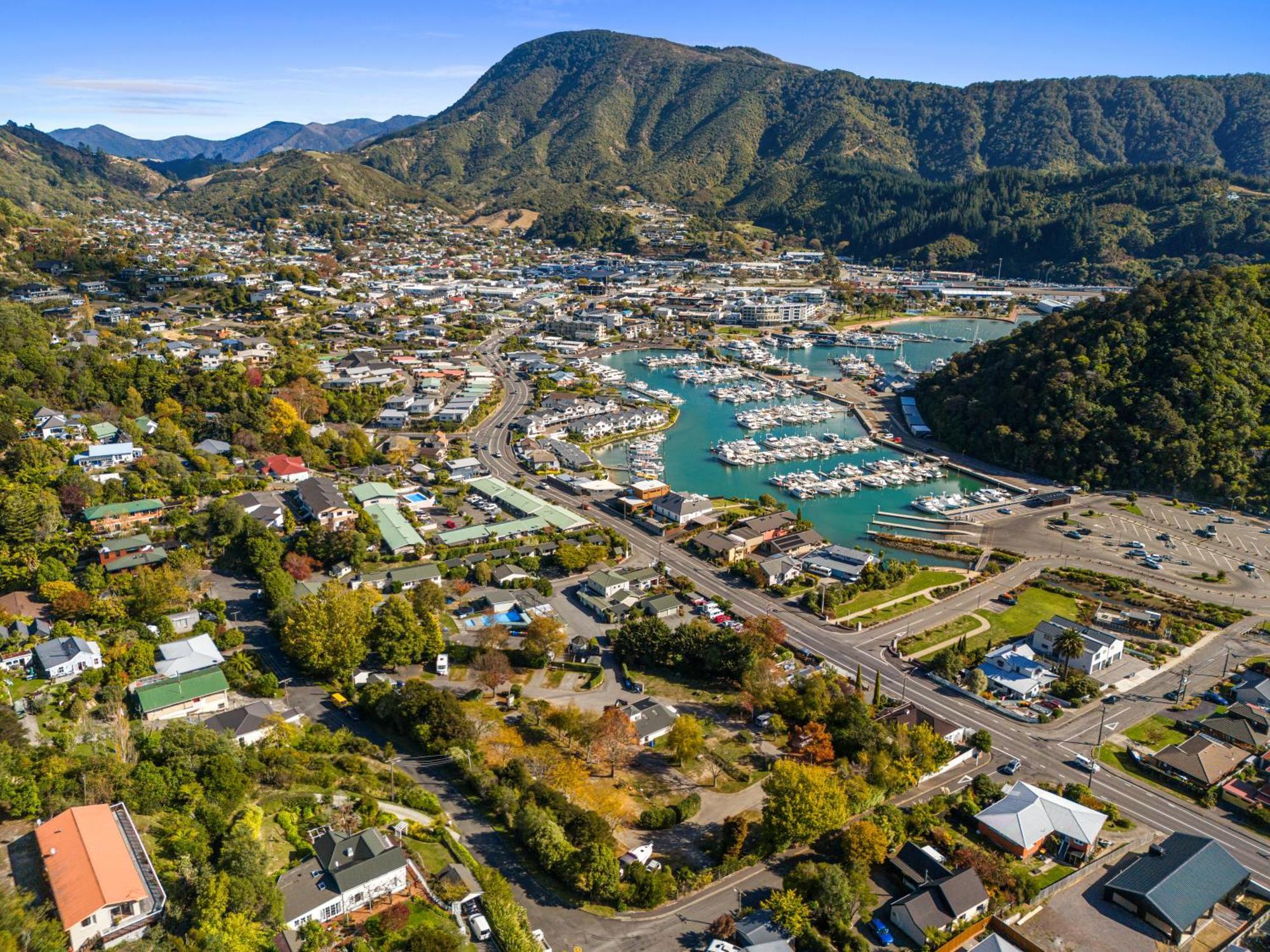 Tasman Holiday Parks Picton Exterior foto Aerial view of Akaroa